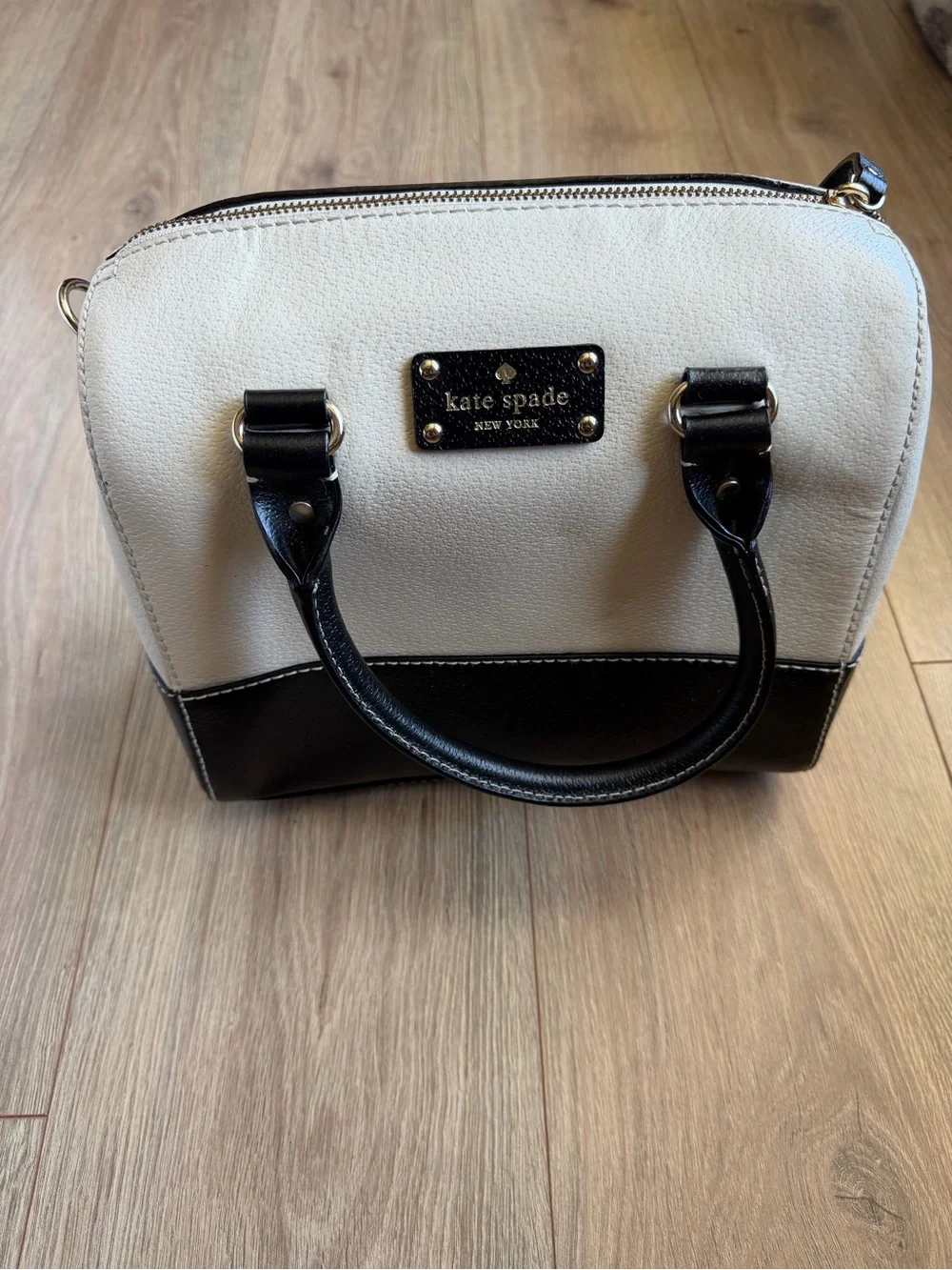 kate spade Black and White Leather Two-Tone Satchel ***see flaws***